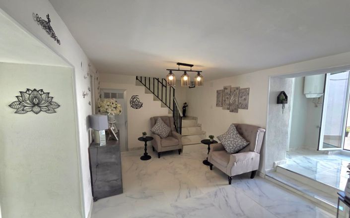 Image No.10-5 Bed House for sale