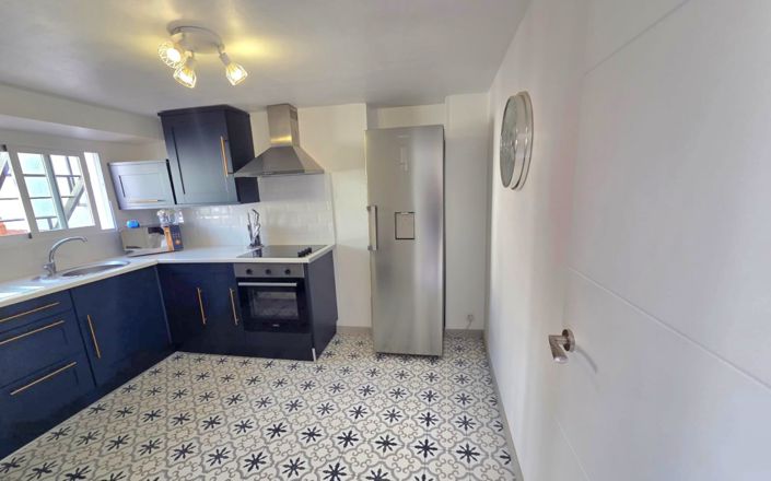 Image No.13-5 Bed House for sale