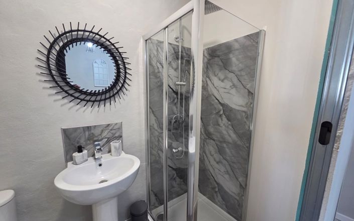 Image No.33-5 Bed House for sale