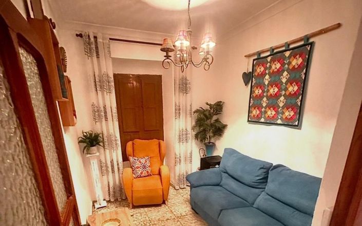 Image No.3-3 Bed House for sale