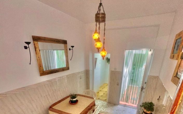 Image No.6-3 Bed House for sale