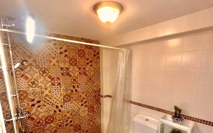 Image No.8-3 Bed House for sale