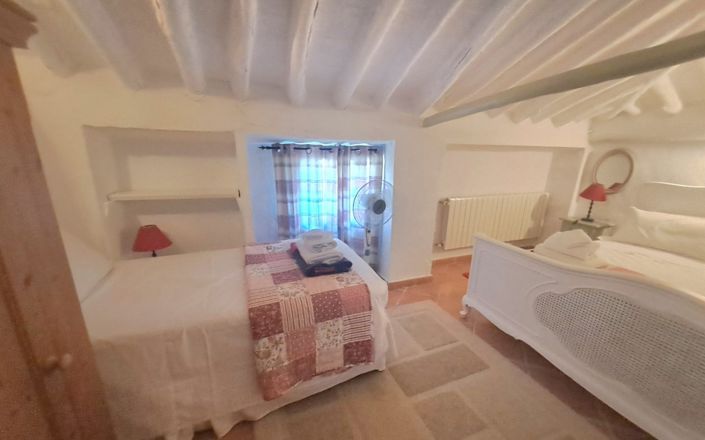 Image No.106-7 Bed House for sale