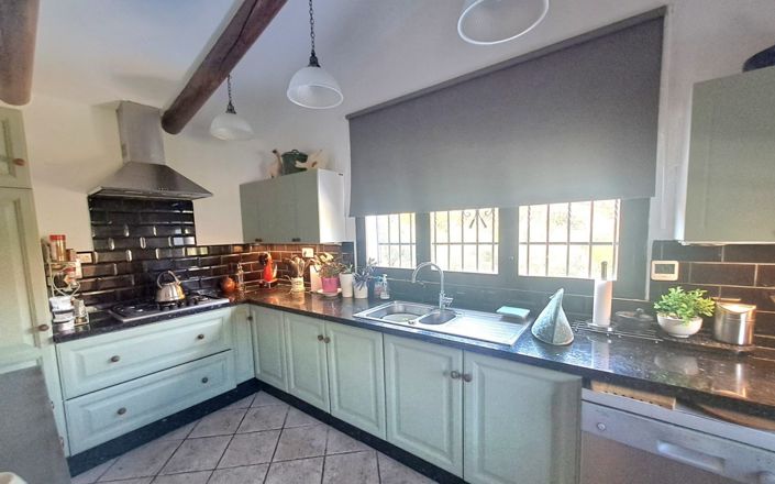 Image No.30-7 Bed House for sale