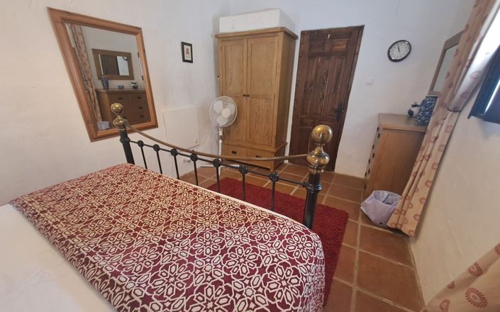 Image No.61-7 Bed House for sale