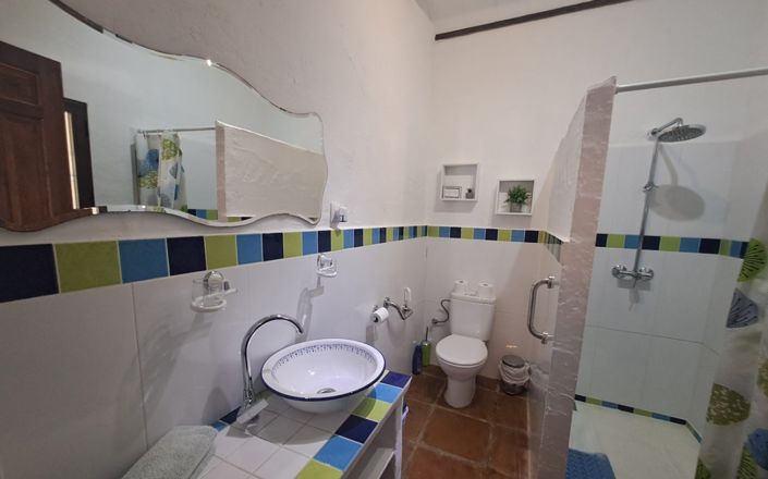 Image No.62-7 Bed House for sale