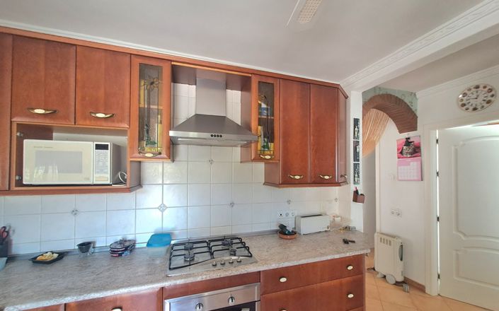 Image No.19-5 Bed House for sale