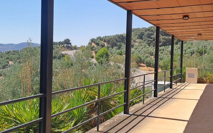 Image No.6-5 Bed House for sale