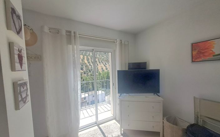 Image No.15-4 Bed House for sale