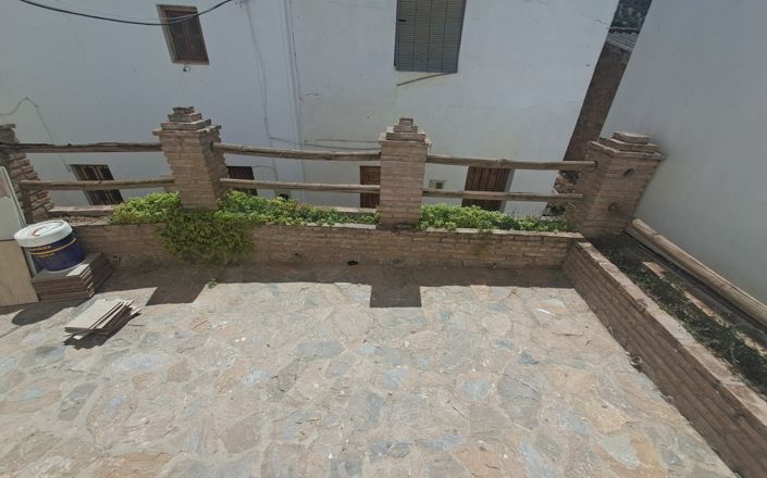 Image No.22-4 Bed House for sale