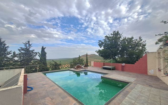 Image No.2-7 Bed House for sale