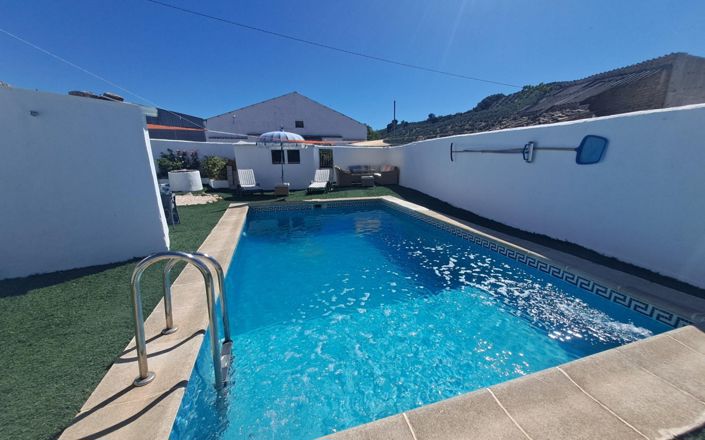 Image No.13-7 Bed House for sale