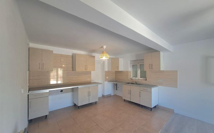 Image No.37-7 Bed House for sale