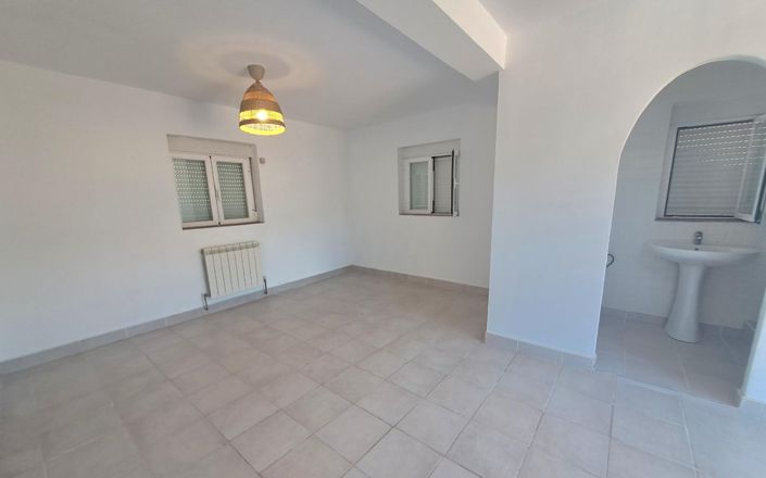 Image No.41-7 Bed House for sale