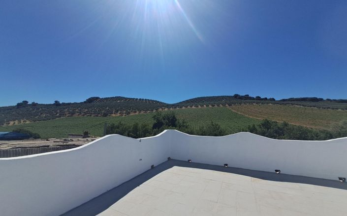 Image No.51-7 Bed House for sale