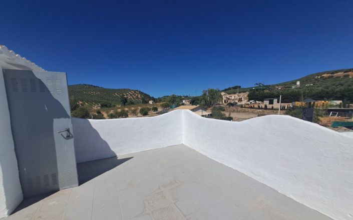 Image No.52-7 Bed House for sale