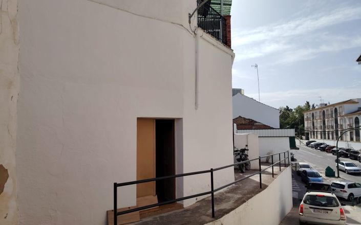 Image No.26-5 Bed House for sale