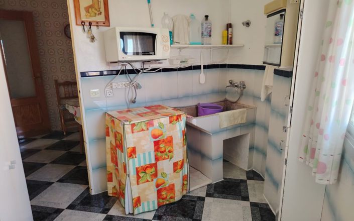 Image No.7-5 Bed House for sale