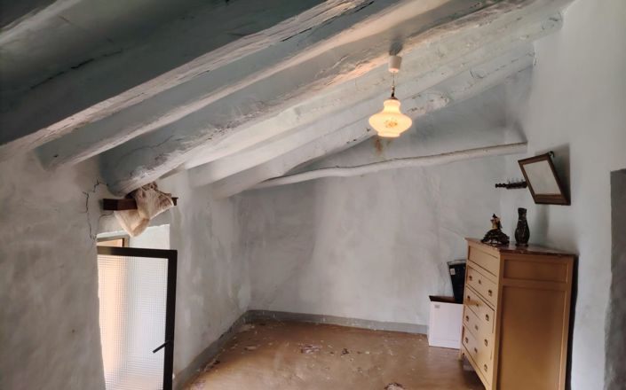 Image No.22-4 Bed House for sale