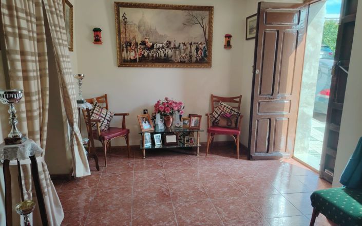 Image No.3-4 Bed House for sale