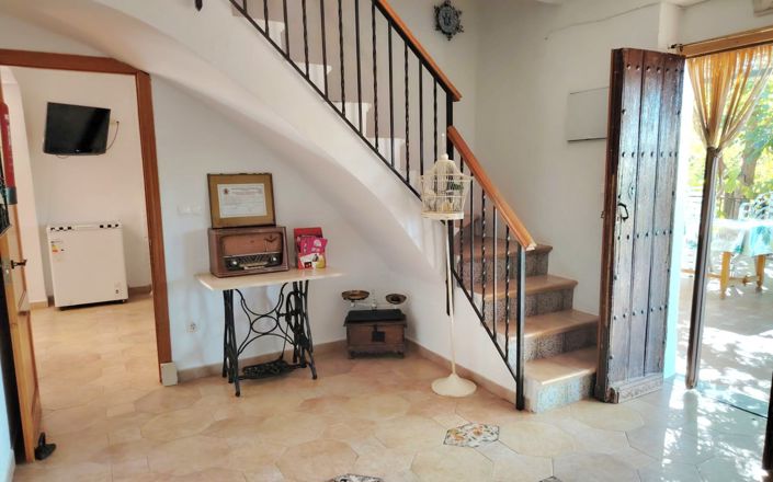 Image No.30-5 Bed House for sale