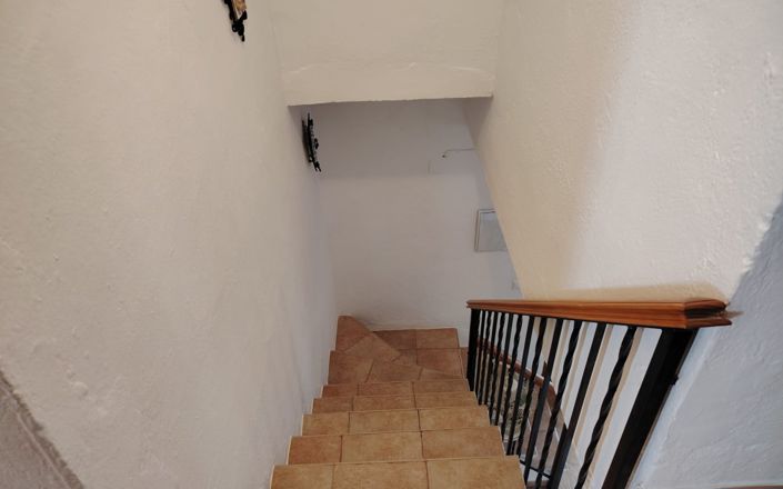 Image No.40-5 Bed House for sale