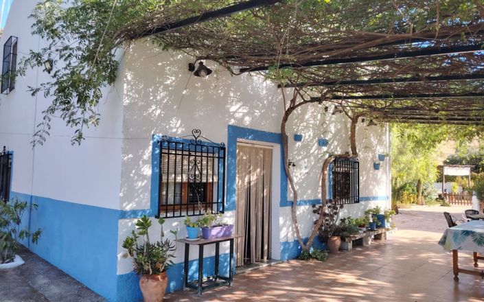 Image No.5-5 Bed House for sale