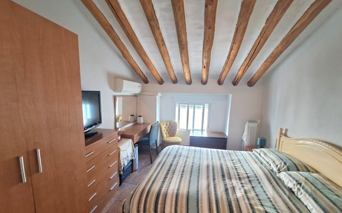 Image No.27-3 Bed House for sale