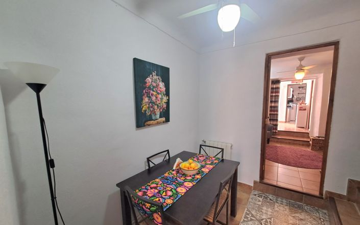 Image No.6-3 Bed House for sale