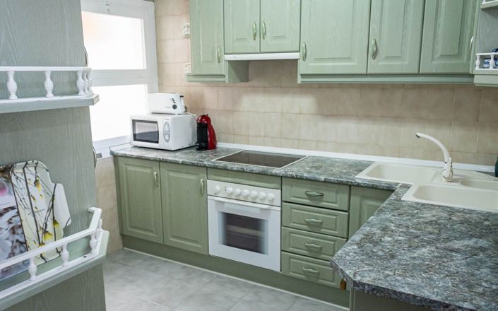 Image No.12-4 Bed House for sale