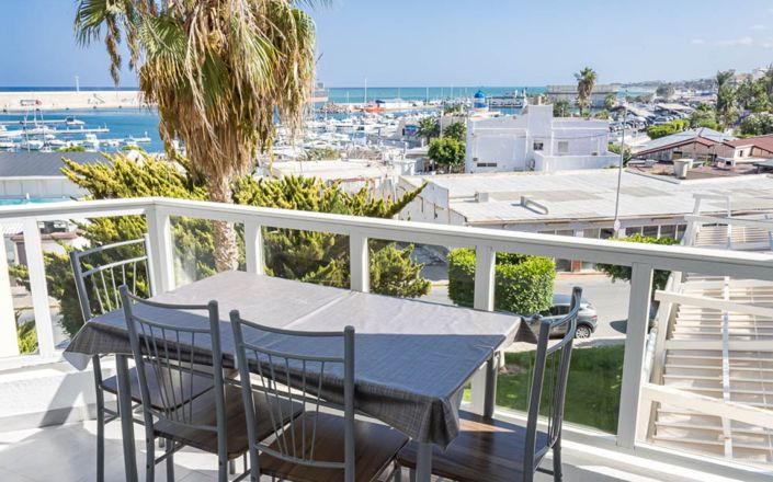 Image No.2-4 Bed House for sale