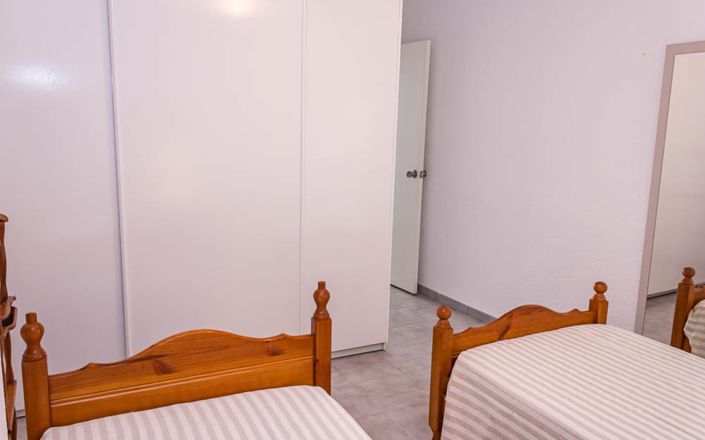 Image No.27-4 Bed House for sale