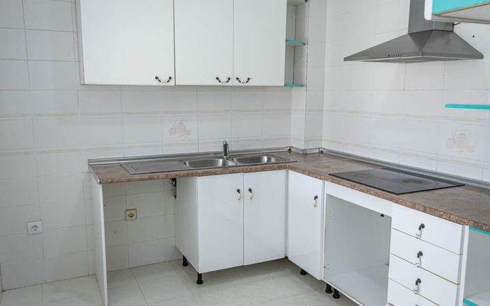 Image No.17-2 Bed House for sale