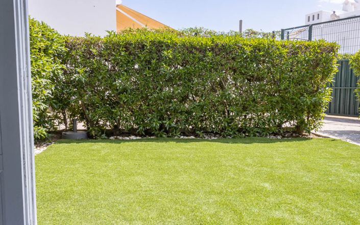 Image No.8-2 Bed House for sale