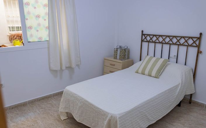 Image No.16-3 Bed House for sale