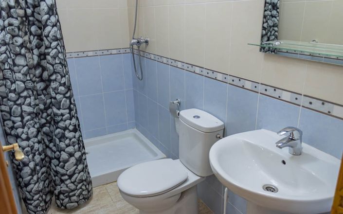 Image No.19-3 Bed House for sale