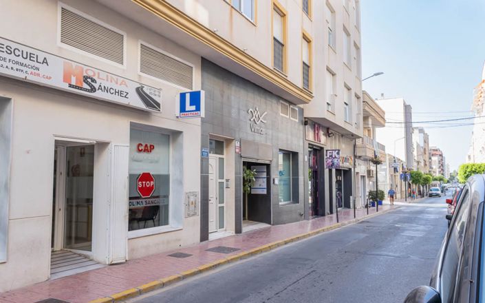 Image No.28-3 Bed House for sale