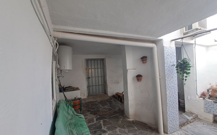 Image No.22-3 Bed House for sale