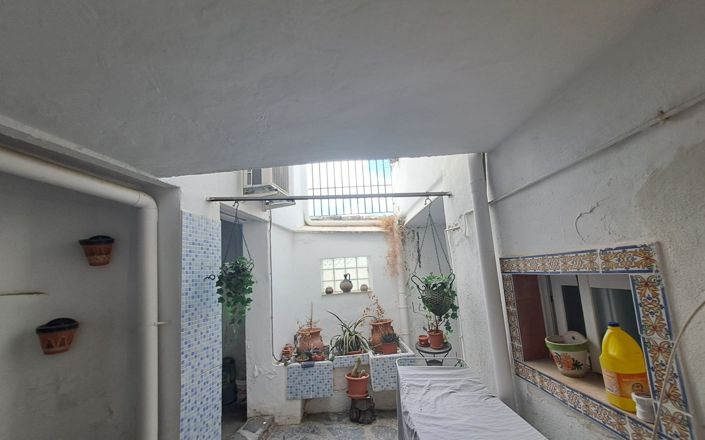 Image No.25-3 Bed House for sale