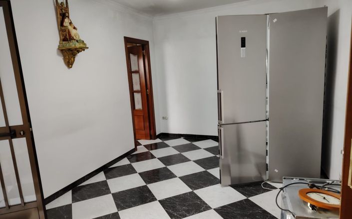 Image No.10-4 Bed House for sale