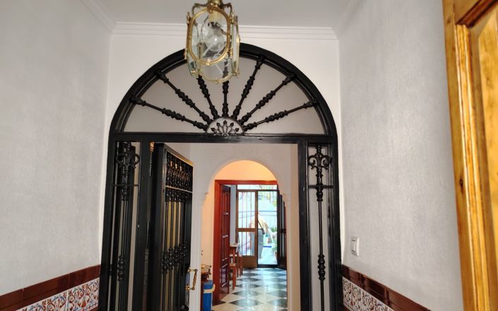 Image No.4-4 Bed House for sale