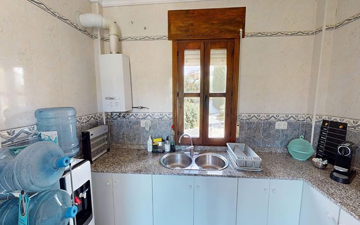 Image No.18-3 Bed House for sale