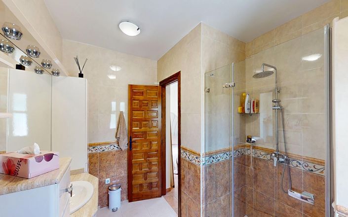 Image No.28-3 Bed House for sale