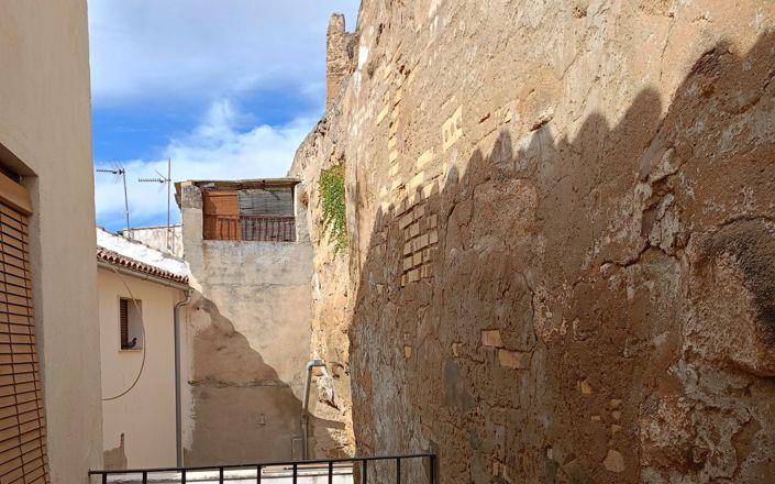 Image No.21-2 Bed House for sale