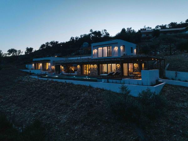 Image No.25-Maison / Villa de 4 chambres à vendre à Poros