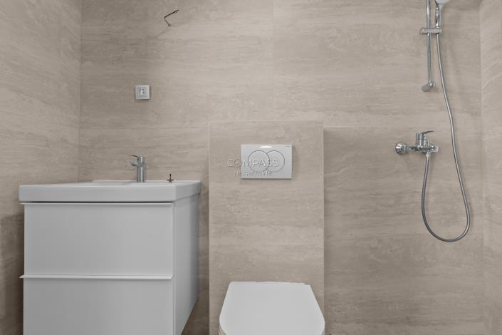 Image No.35-8 Bed Villa for sale