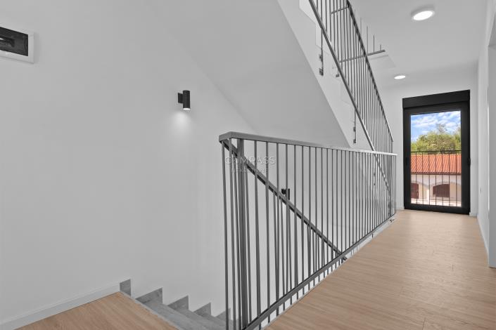 Image No.41-8 Bed Villa for sale