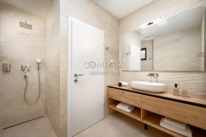 Image No.52-4 Bed Villa for sale