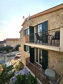 kuca-omis-375-00-m2-slika-252135753