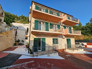 kuca-omis-375-00-m2-slika-252139673